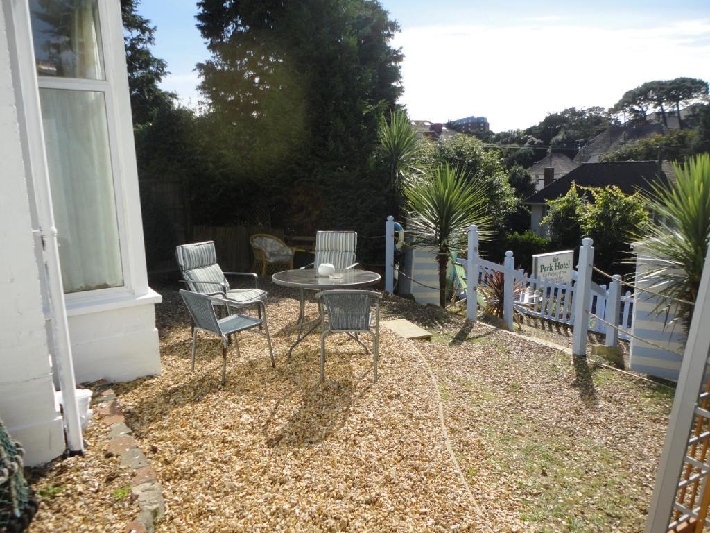 Bed and Breakfast Waves In Bournemouth Exterior foto