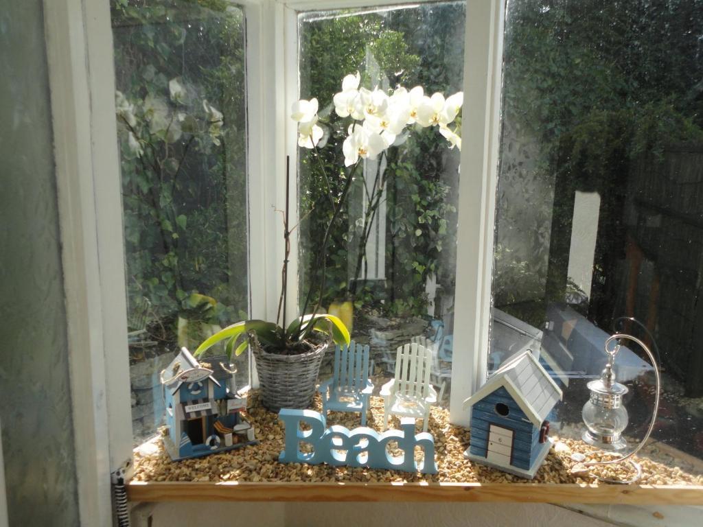 Bed and Breakfast Waves In Bournemouth Exterior foto