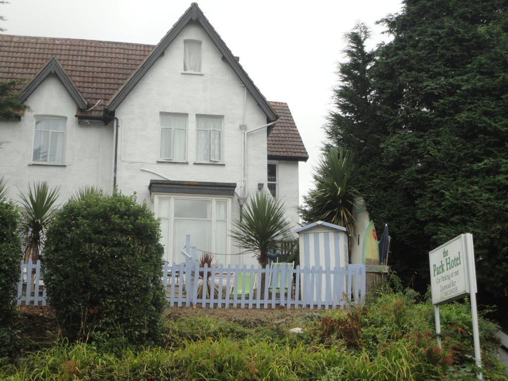Bed and Breakfast Waves In Bournemouth Exterior foto