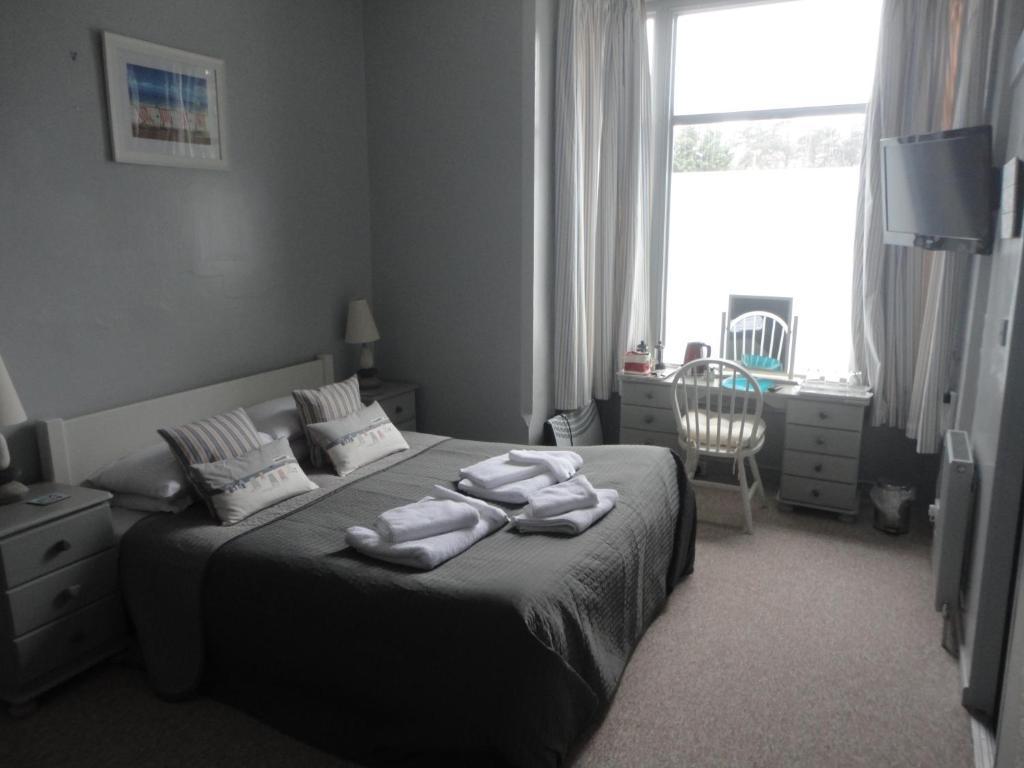 Bed and Breakfast Waves In Bournemouth Exterior foto